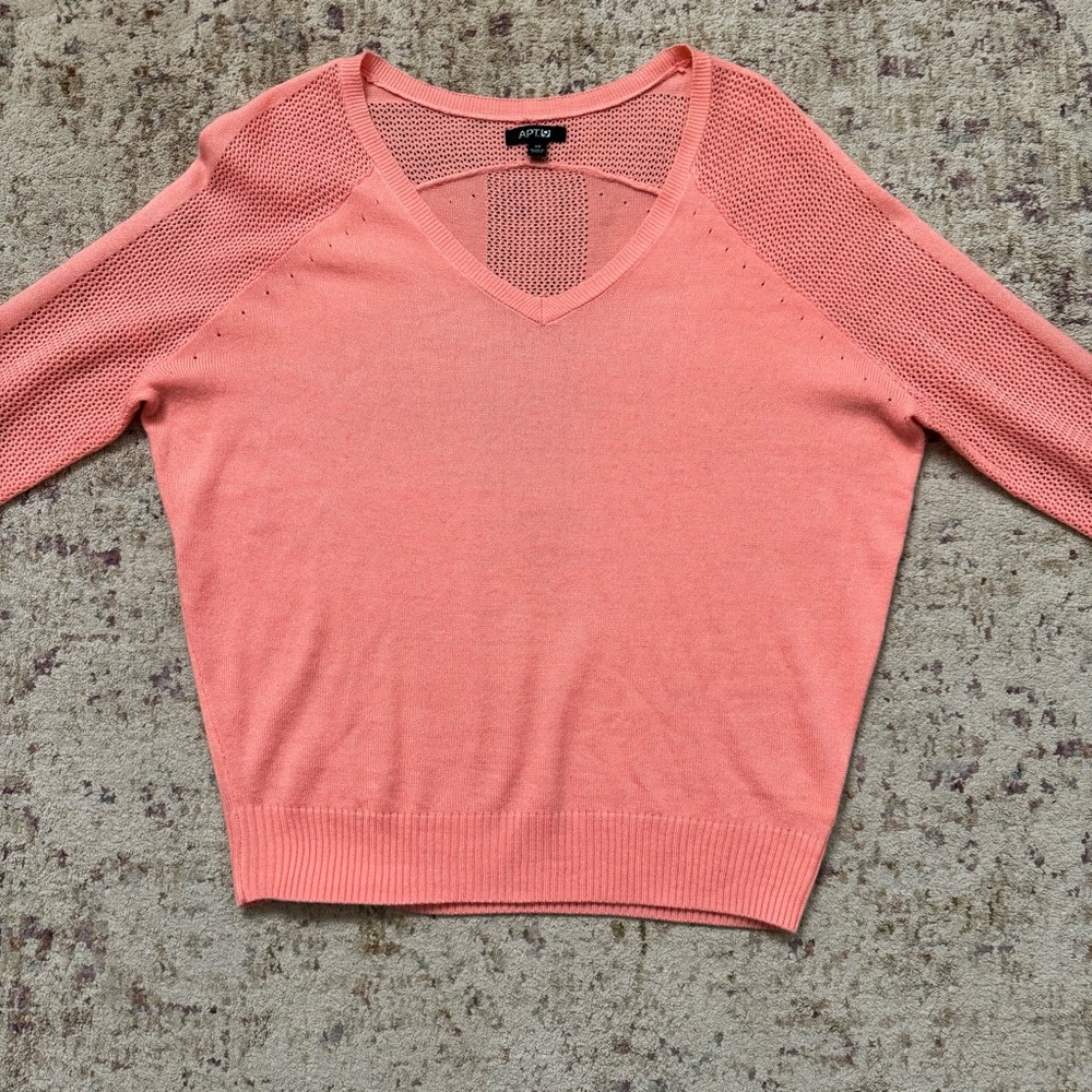 APT 9 sweater - Picture 10 of 10